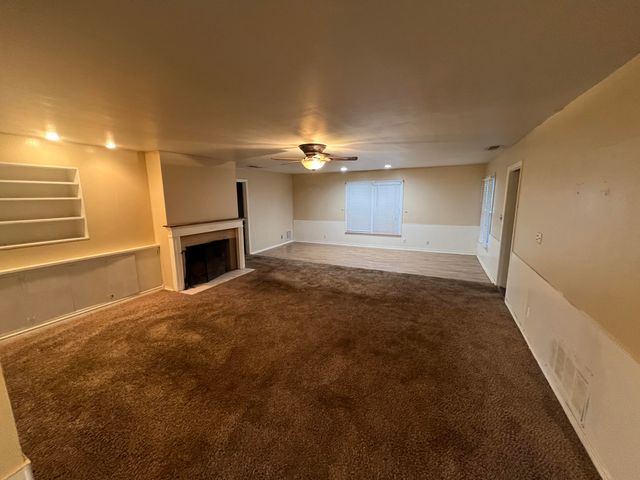 203 NE Alpine, Plainview, TX 79072