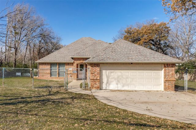 3301 Hiawatha Trail, Lake Worth, TX 76135