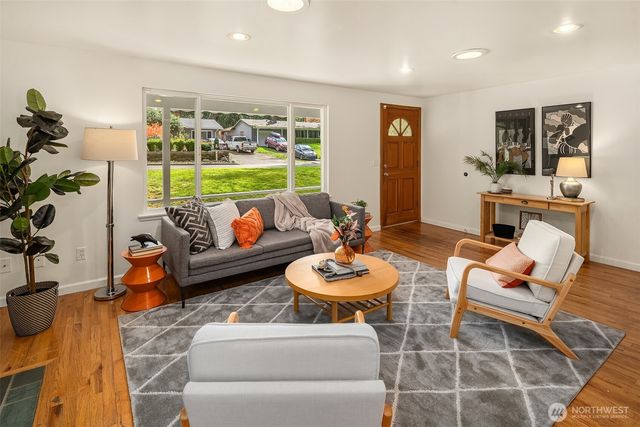 30811 7th Avenue SW, Federal Way, WA 98023