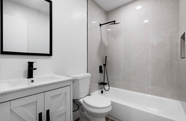 5586 N LAKEWOOD Circle A, Margate, FL 33063