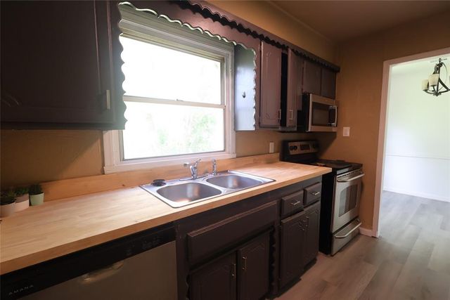 3805 SE 26th Street, Del City, OK 73115