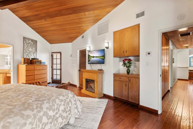 7805 Buena Tierra Court, Bakersfield, CA 93309