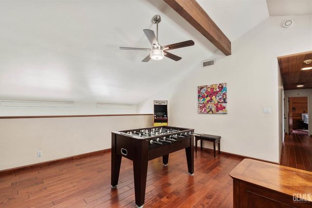 7805 Buena Tierra Court, Bakersfield, CA 93309