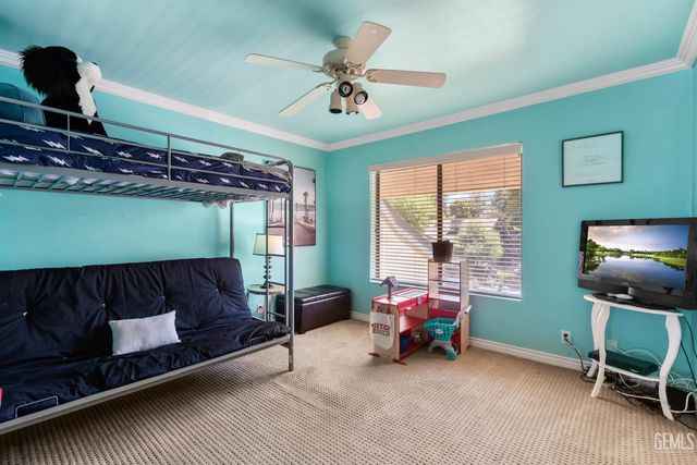 7805 Buena Tierra Court, Bakersfield, CA 93309