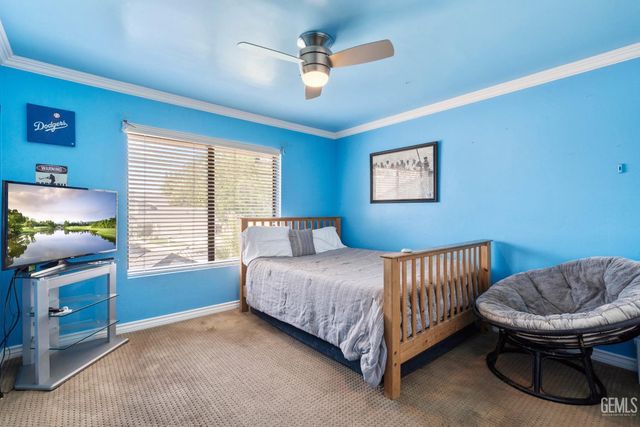 7805 Buena Tierra Court, Bakersfield, CA 93309