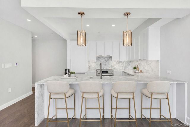 107-06 Queens Boulevard 9G, Forest Hills, NY 11375