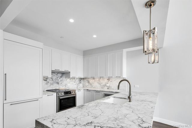 107-06 Queens Boulevard 9G, Forest Hills, NY 11375