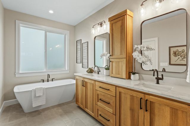 16933 E 15th Ln, Spokane Valley, WA 99037