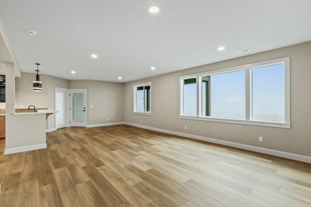 16933 E 15th Ln, Spokane Valley, WA 99037