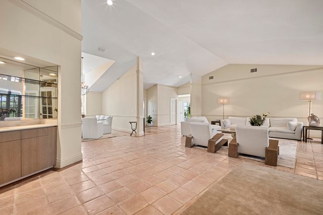 10252 Shireoaks Lane, Boca Raton, FL 33498