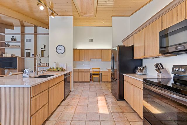 10252 Shireoaks Lane, Boca Raton, FL 33498