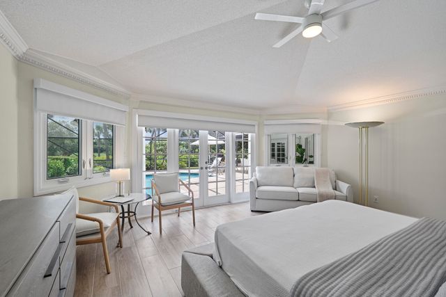10252 Shireoaks Lane, Boca Raton, FL 33498