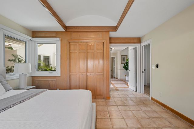 10252 Shireoaks Lane, Boca Raton, FL 33498