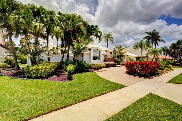 10252 Shireoaks Lane, Boca Raton, FL 33498