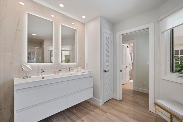 10252 Shireoaks Lane, Boca Raton, FL 33498