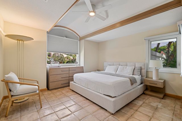 10252 Shireoaks Lane, Boca Raton, FL 33498