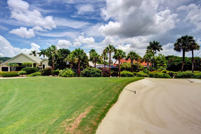 10252 Shireoaks Lane, Boca Raton, FL 33498