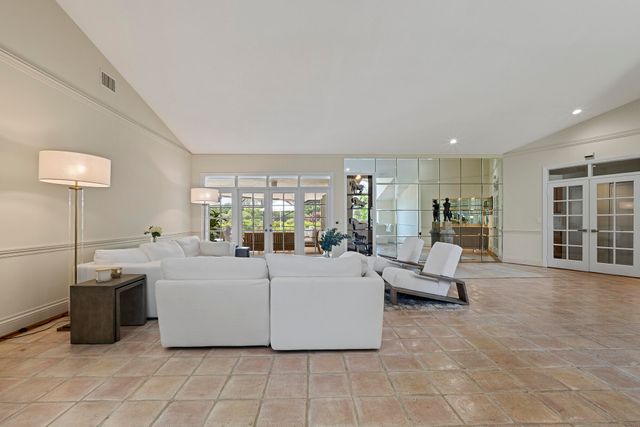 10252 Shireoaks Lane, Boca Raton, FL 33498