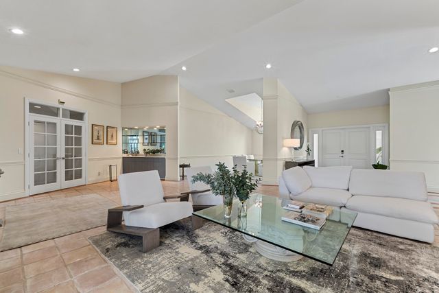 10252 Shireoaks Lane, Boca Raton, FL 33498