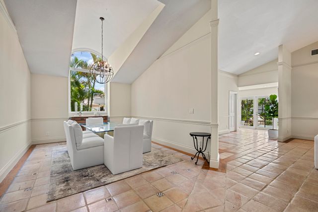 10252 Shireoaks Lane, Boca Raton, FL 33498