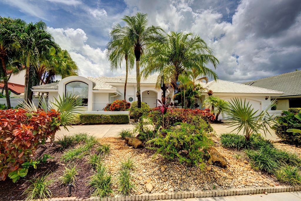 10252 Shireoaks Lane, Boca Raton, FL 33498