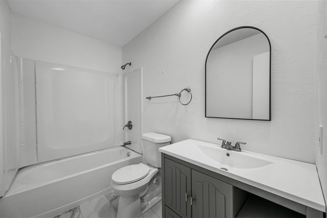 4940 Watkins Drive, The Colony, TX 75056