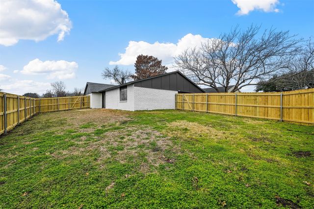 4940 Watkins Drive, The Colony, TX 75056