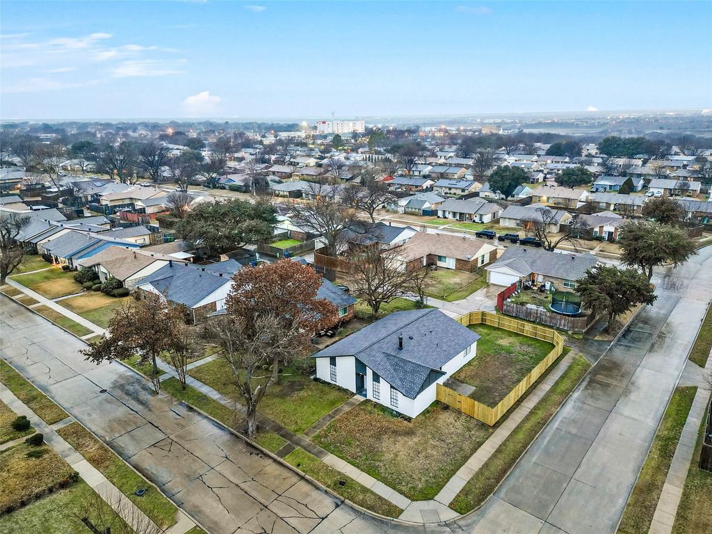 4940 Watkins Drive, The Colony, TX 75056