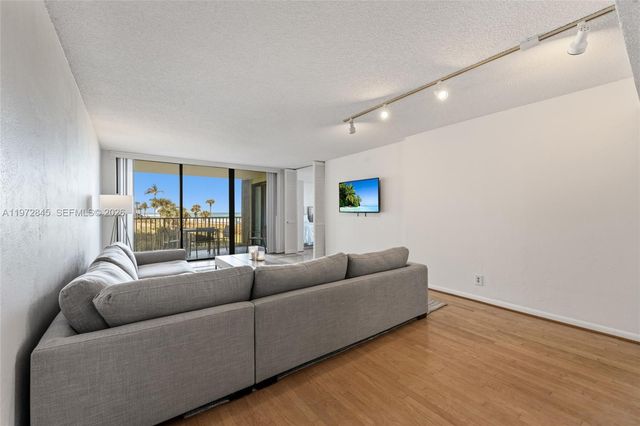 300 Ocean Trail Way 201, Jupiter, FL 33477