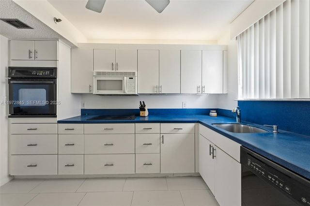 300 Ocean Trail Way 201, Jupiter, FL 33477