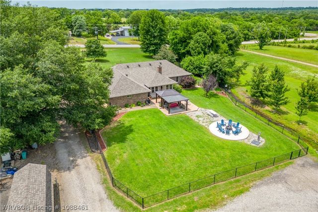 62 N Kibler Highway, Alma, AR 72921