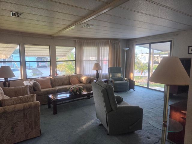 7107 SE Seahawk Street, Hobe Sound, FL 33455