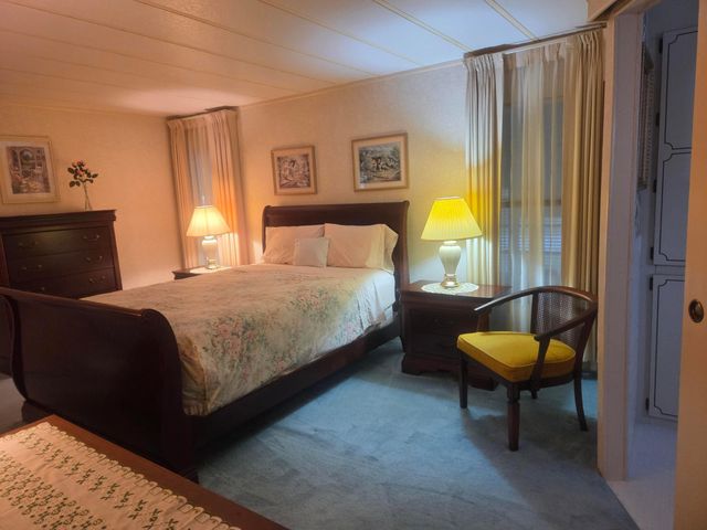 7107 SE Seahawk Street, Hobe Sound, FL 33455