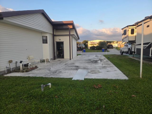 7107 SE Seahawk Street, Hobe Sound, FL 33455