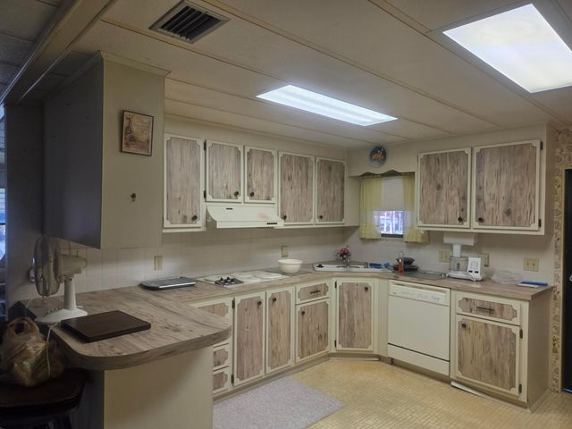 7107 SE Seahawk Street, Hobe Sound, FL 33455