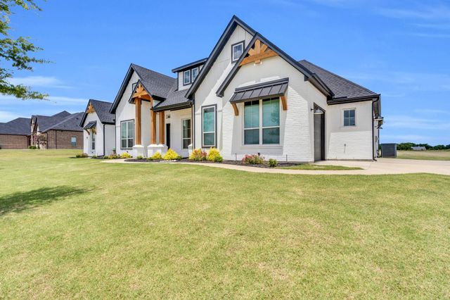 140 Friesian Lane, Waxahachie, TX 75167