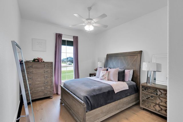 140 Friesian Lane, Waxahachie, TX 75167