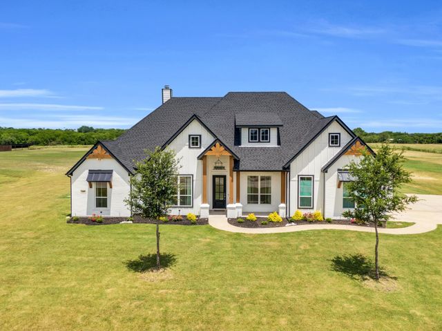 140 Friesian Lane, Waxahachie, TX 75167