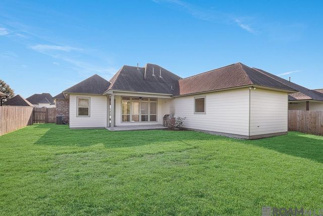 13127 Oakbourne Ave, Geismar, LA 70734