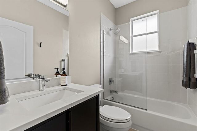 686 Gossamer Wing Way, Sebastian, FL 32958