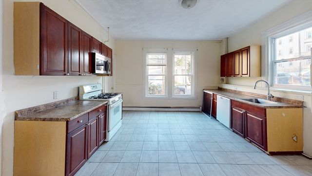 129 Saint Alphonsus 1, Boston, MA 02120