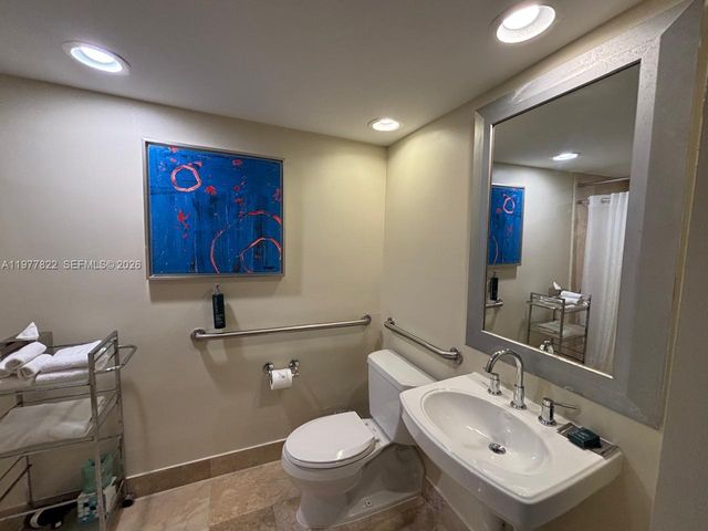 2670 E Sunrise Boulevard 302, Fort Lauderdale, FL 33304