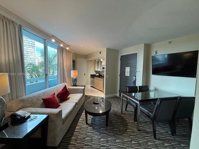 2670 E Sunrise Boulevard 302, Fort Lauderdale, FL 33304