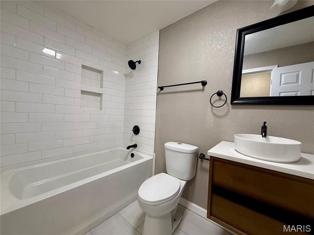 2525 W Avondale Street, Poplar Bluff, MO 63901