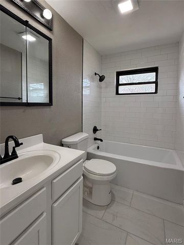 2525 W Avondale Street, Poplar Bluff, MO 63901