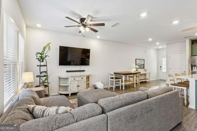 6208 Pipevine Lane, Smyrna, GA 30126