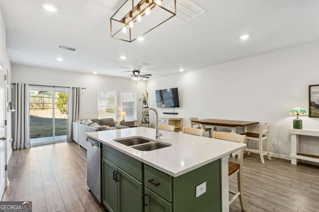 6208 Pipevine Lane, Smyrna, GA 30126