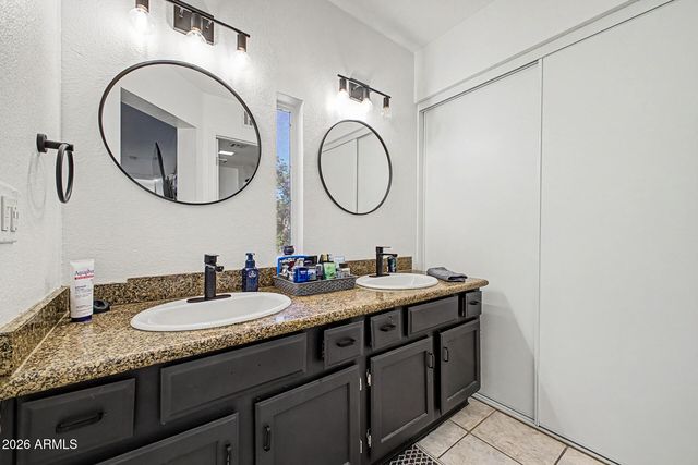 1602 E WAGONER Road, Phoenix, AZ 85022