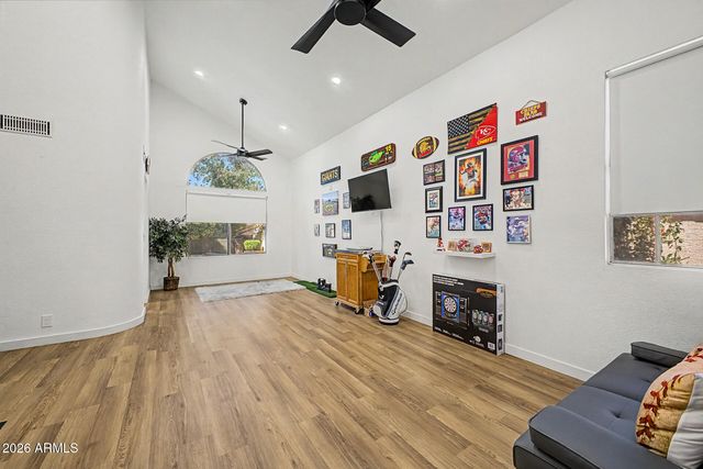 1602 E WAGONER Road, Phoenix, AZ 85022