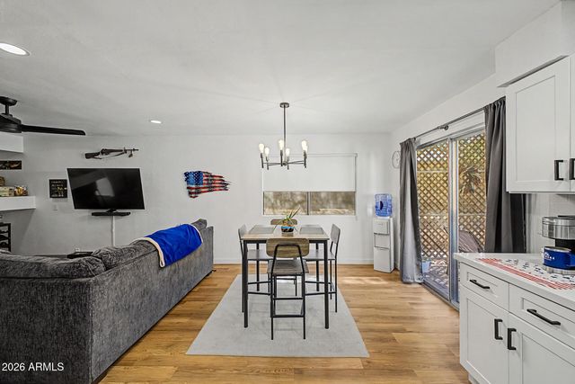1602 E WAGONER Road, Phoenix, AZ 85022